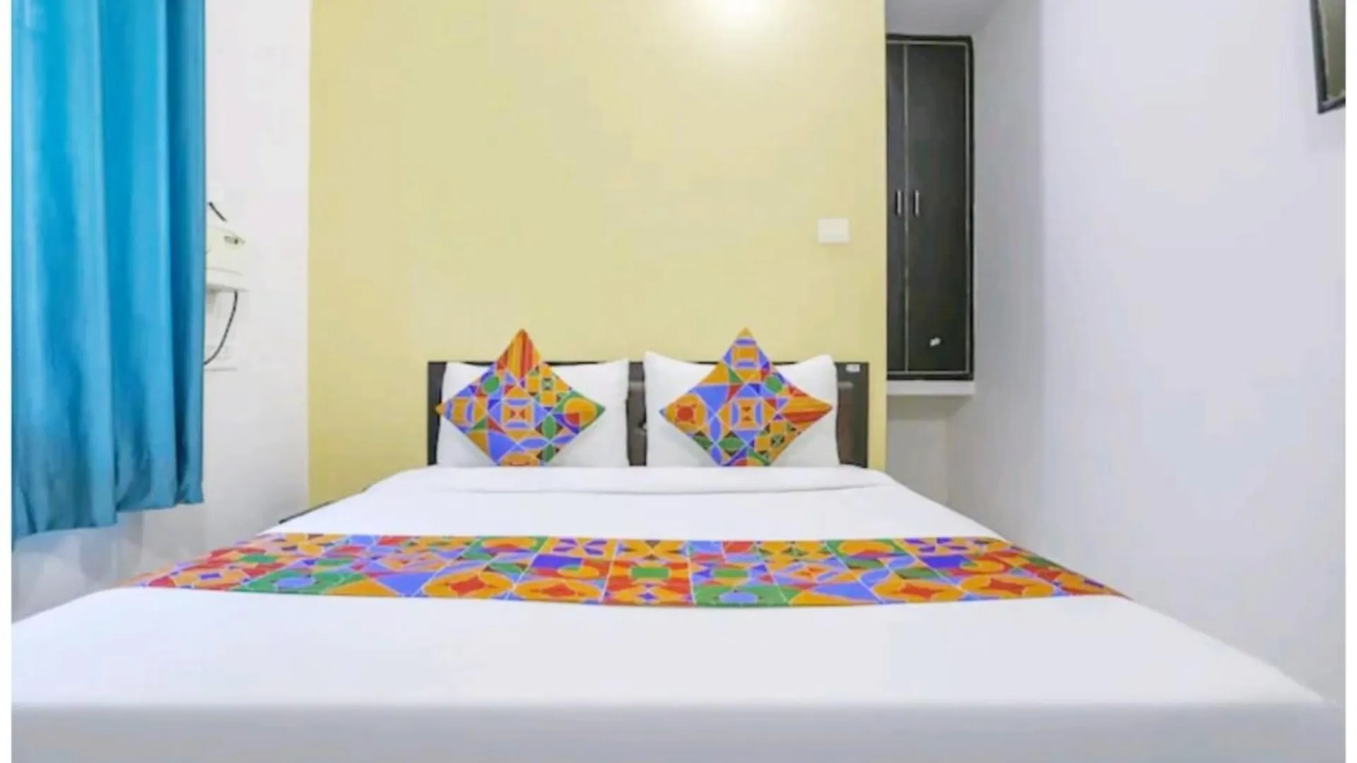 Hotel !Kashi Heaven Bhu! Best Location Near Shree Kashi Vishwanath Temple - Providing Fully Air Conditioned Rooms Βαρανάσι 4*,  Ινδία