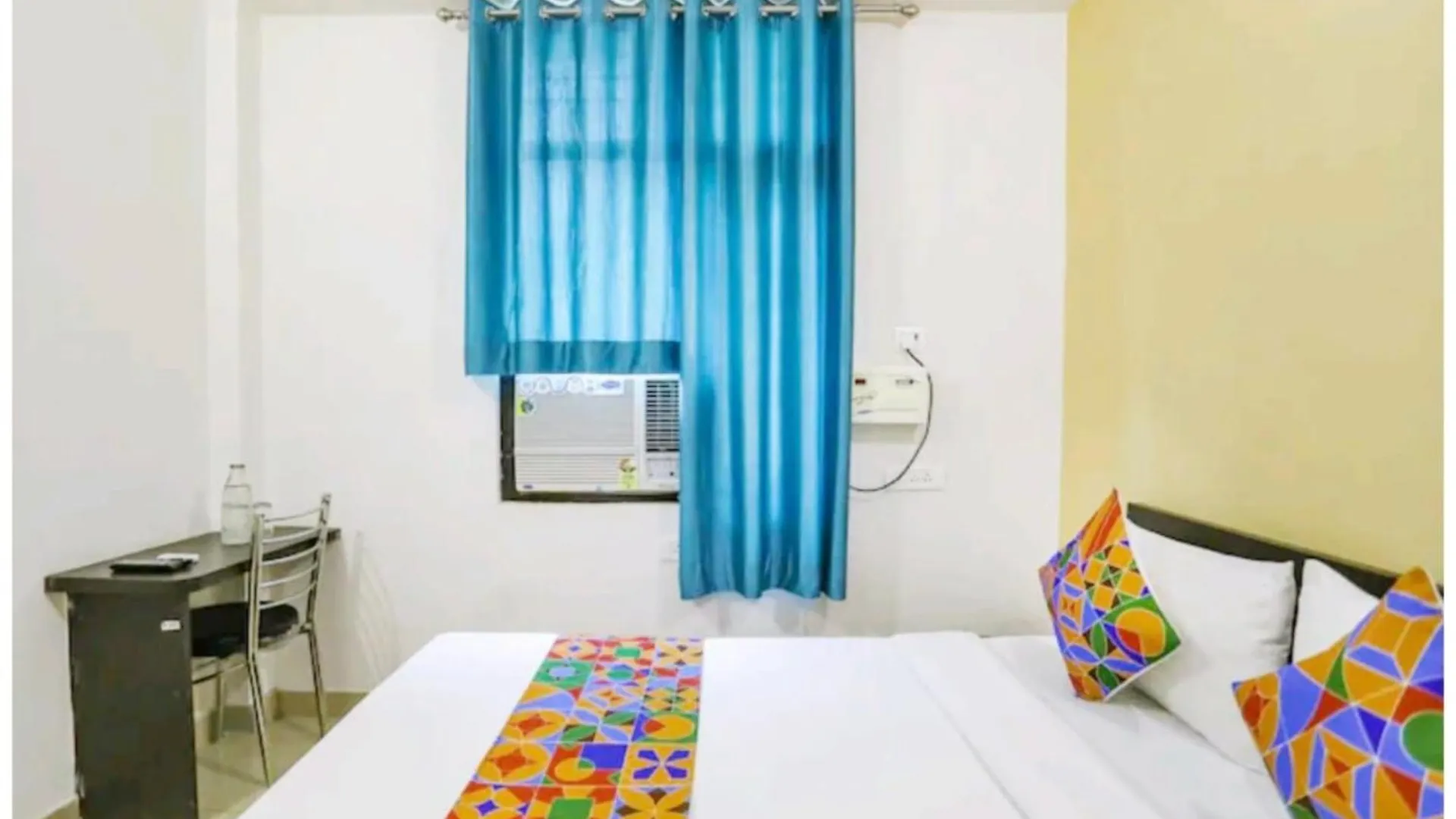 Hotel !Kashi Heaven Bhu! Best Location Near Shree Kashi Vishwanath Temple - Providing Fully Air Conditioned Rooms Βαρανάσι